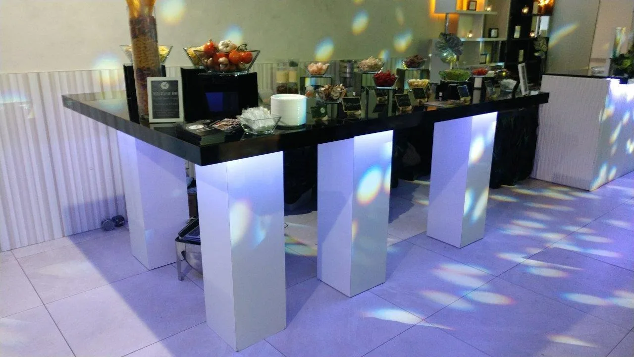 Black Alpine Food Station White Bases 96_L x 40_W x 30_H in Pompano Beach, Florida