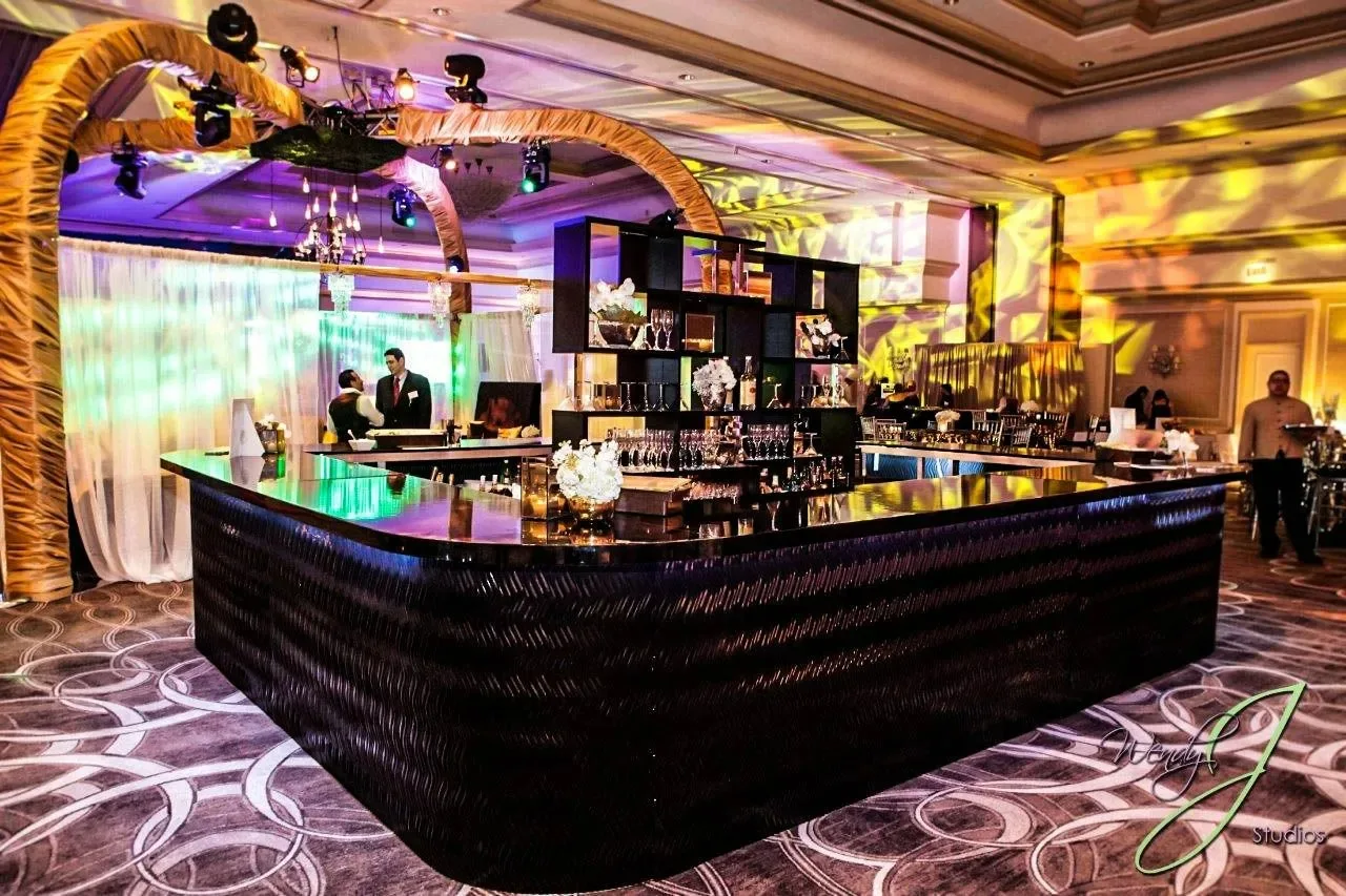 Contempo Black Bar 15_x18_ Contempo Black Center Bar w_ Black Tops in Pompano Beach, Florida