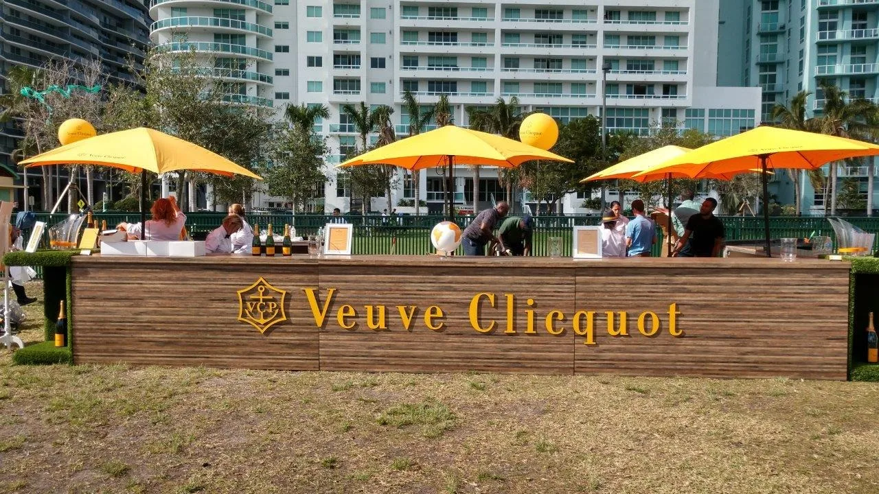 Designer Bar 2A in Pompano Beach, Florida