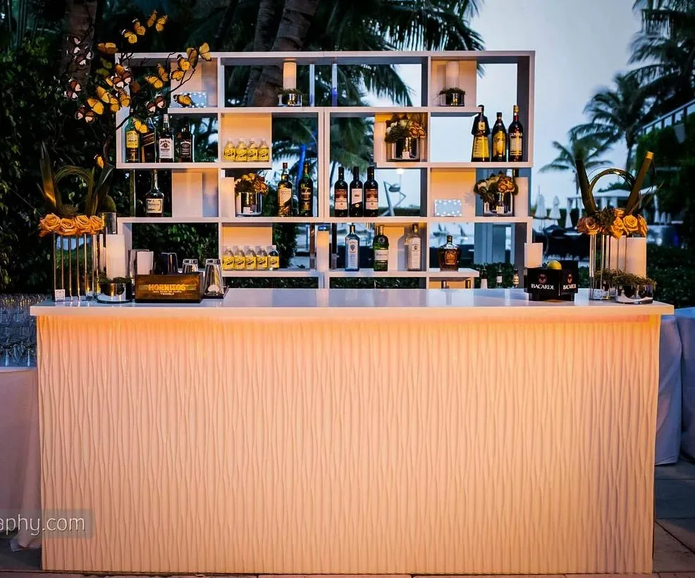 White Wave 8_ SOLO Bar in Pompano Beach, Florida