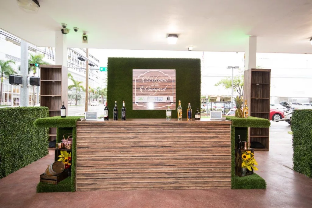 Grass Back Bar Wall Branded